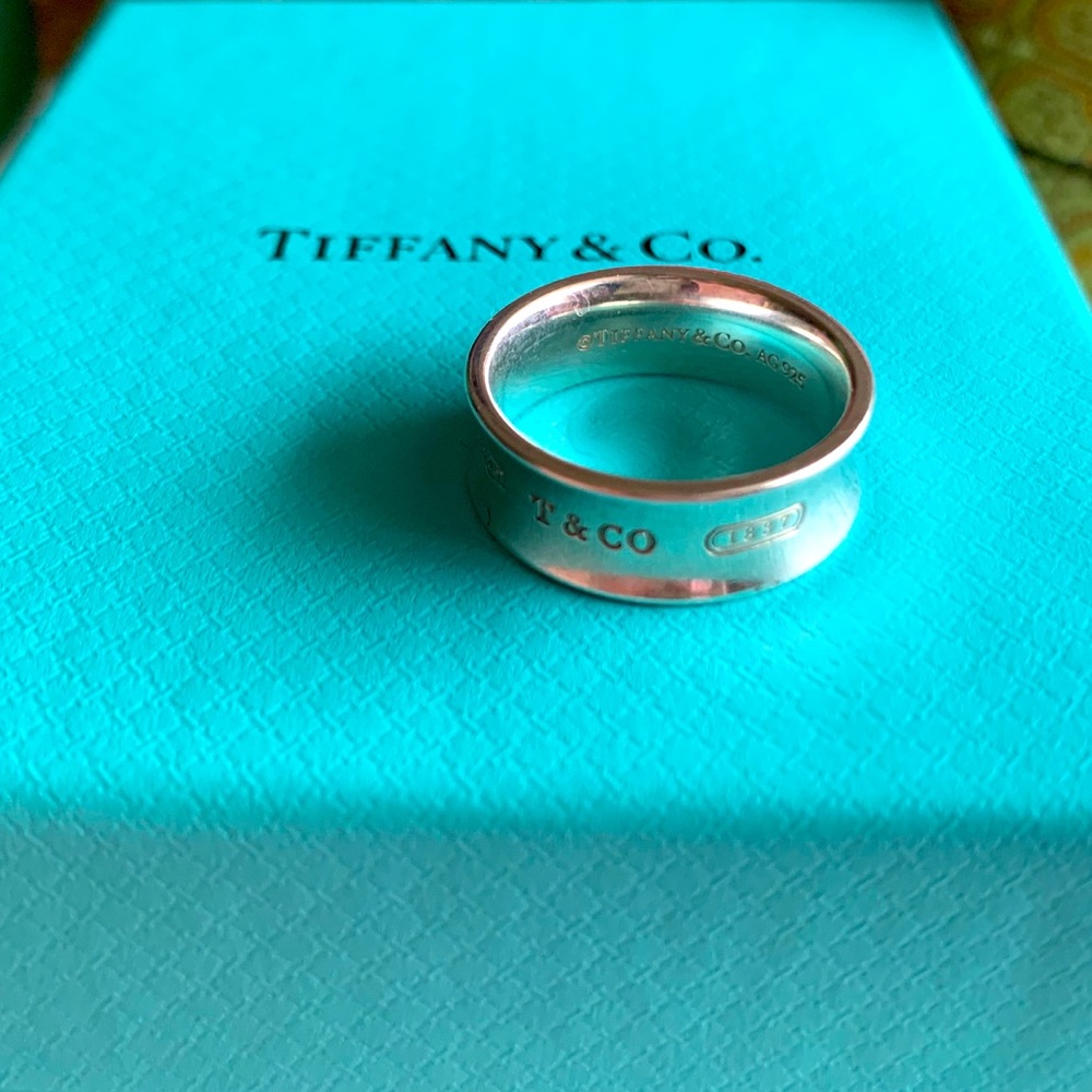 Tiffany & Co. 1837 ring in silver